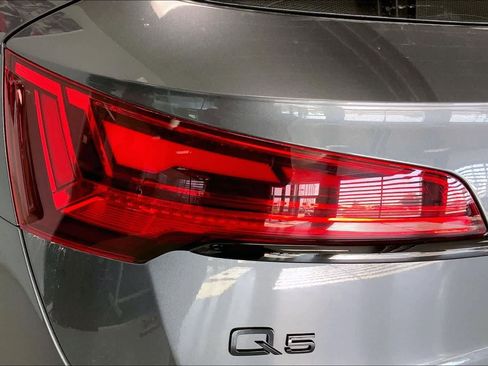 Used 2023 Audi Q5 2.0T Premium Plus w/ Premium Plus Package AWD/4WD image 29