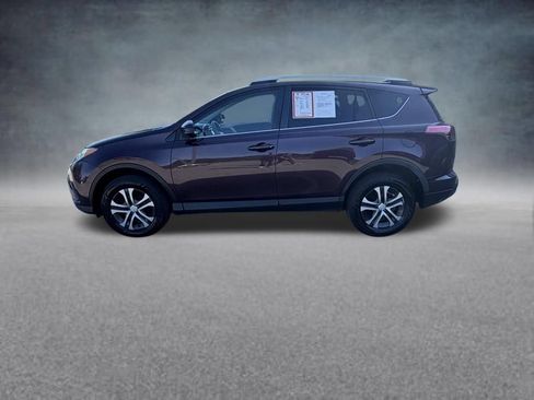Used 2016 Toyota RAV4 LE AWD/4WD image 2