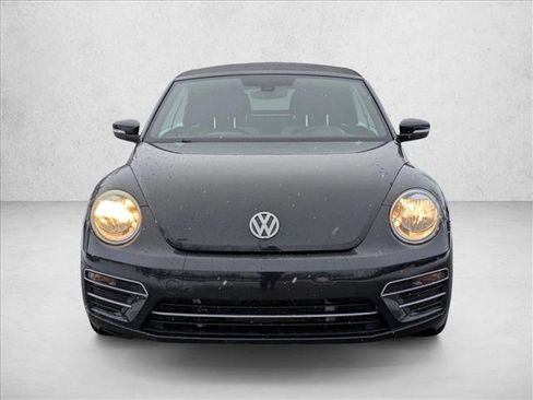 Used 2019 Volkswagen Beetle 2.0T SE image 2