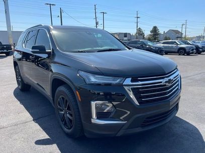 Used 2023 Chevrolet Traverse LT