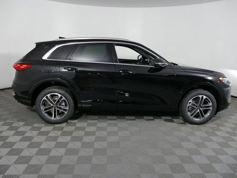 New 2025 Audi Q5 Premium image 2