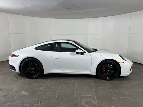 Certified 2022 Porsche 911 Carrera 4S image 8