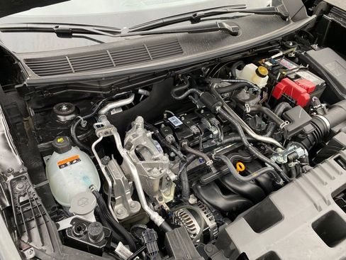 New 2025 Nissan Kicks SR image 29