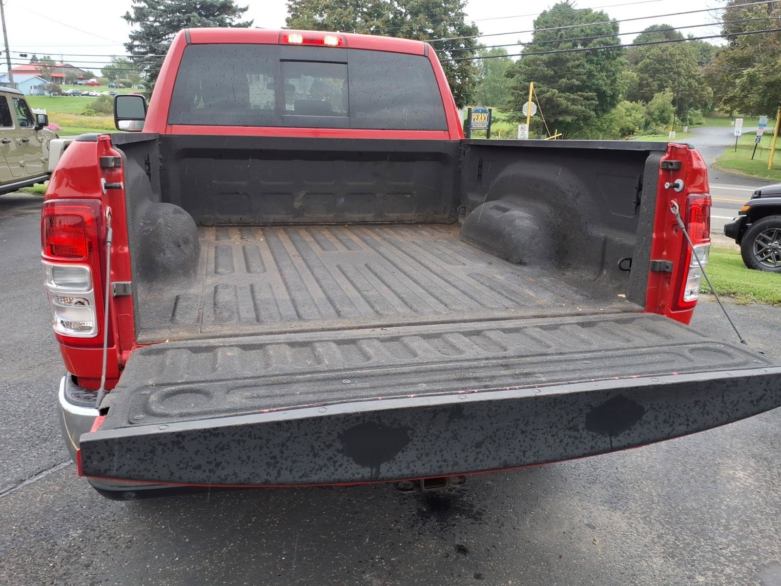 Used 2024 RAM 2500 Tradesman w/ Chrome Appearance Group AWD/4WD image 27