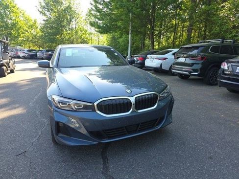 Used 2025 BMW 330i Sedan w/ Premium Package image 4