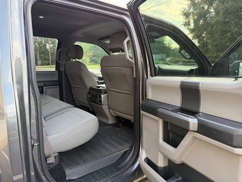 Used 2017 Ford F150 XLT w/ Equipment Group 302A Luxury image 15