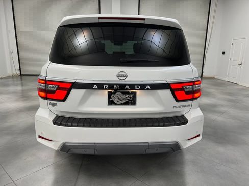 Used 2022 Nissan Armada Platinum w/ Captain's Chairs Package RWD image 8