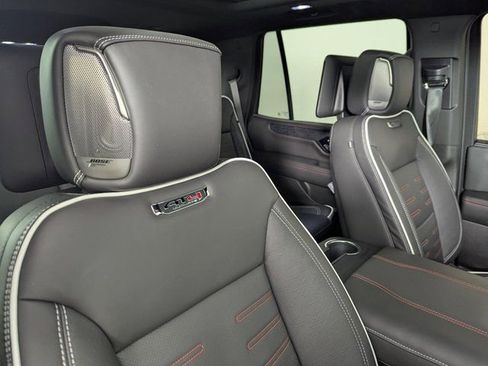 Used 2025 GMC Yukon AT4 Ultimate image 26
