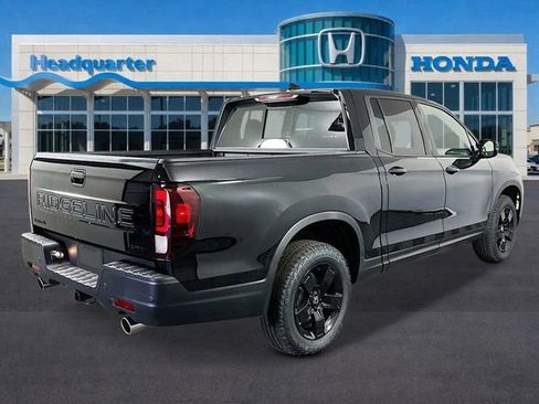 New 2026 Honda Ridgeline Black Edition image 2