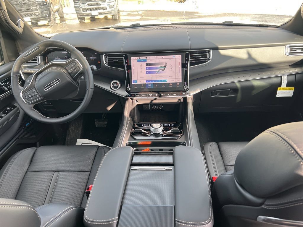 New 2026 Jeep Grand Wagoneer Summit AWD/4WD image 15