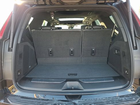 Used 2024 Cadillac Escalade Sport Platinum w/ LPO, ONYX Package image 28