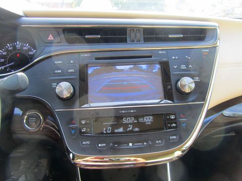 Used 2015 Toyota Avalon XLE Touring FWD image 15