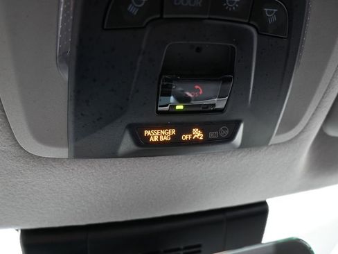 Used 2024 Toyota Corolla Cross LE FWD image 29