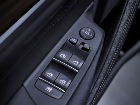 Used 2023 BMW 540i w/ M Sport Package image 17