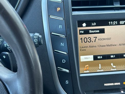 Used 2016 Lincoln MKC Select w/ Select Plus Package FWD image 21