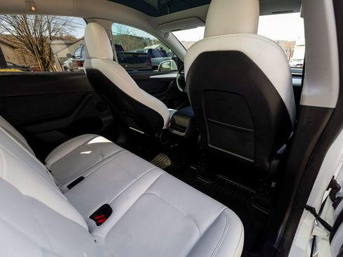 Used 2023 Tesla Model Y Long Range image 27