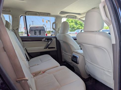Used 2016 Lexus GX 460 w/ Premium Package AWD/4WD image 20