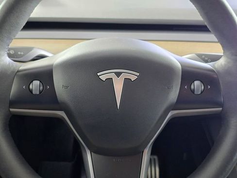 Used 2022 Tesla Model Y Performance AWD/4WD image 24