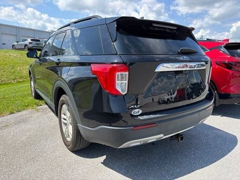 Used 2022 Ford Explorer XLT w/ Equipment Group 202A AWD/4WD image 4