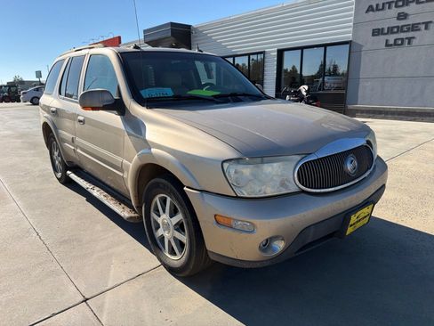 Used 2004 Buick Rainier CXL Plus w/ Sun And Satellite Package AWD/4WD image 2