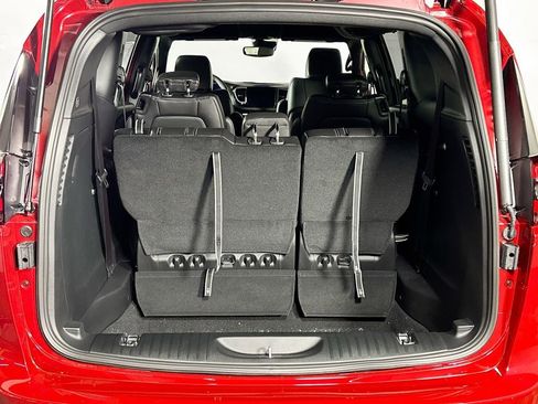 New 2026 Chrysler Pacifica Select AWD/4WD image 19