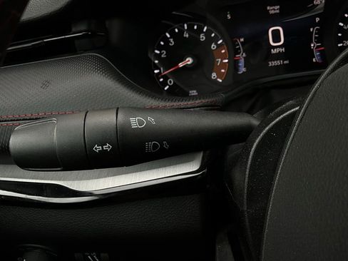 Used 2025 Jeep Compass Trailhawk image 36