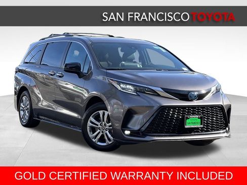Certified 2022 Toyota Sienna XSE image 7