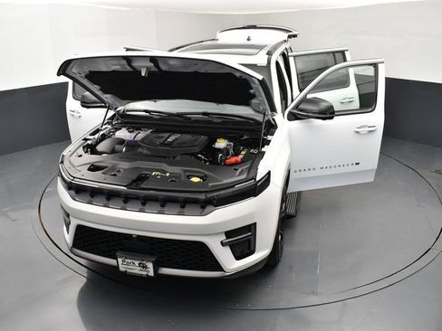 New 2026 Jeep Grand Wagoneer Summit w/ Rear Seat Video Group I image 26