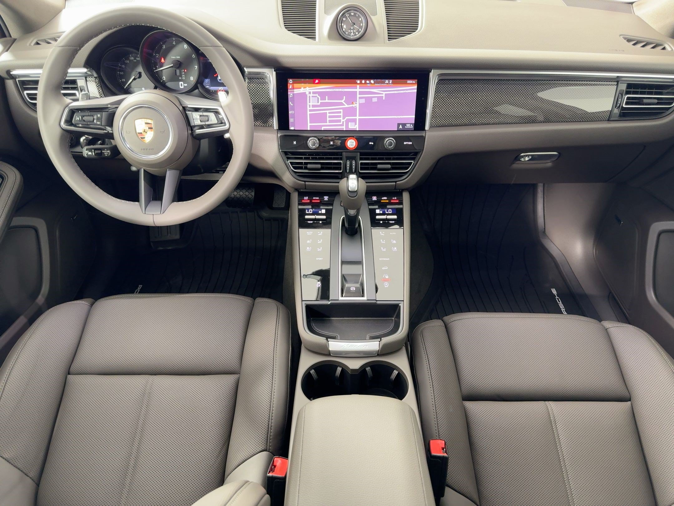 Certified 2026 Porsche Macan AWD/4WD image 27