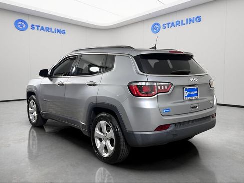 Used 2020 Jeep Compass Latitude FWD image 5