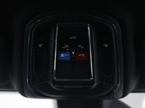 Used 2024 Jeep Grand Cherokee Altitude AWD/4WD image 34