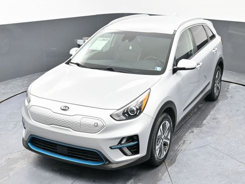 Used 2020 Kia Niro EX w/ Cold Weather Package image 38