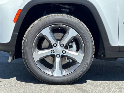 New 2026 Jeep Grand Cherokee L Limited AWD/4WD image 26