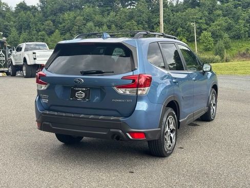 Used 2021 Subaru Forester Premium AWD/4WD image 7