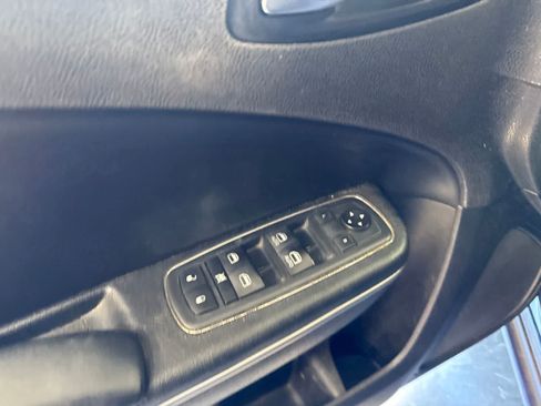 Used 2020 Dodge Charger SXT w/ Leather Interior Group RWD image 17