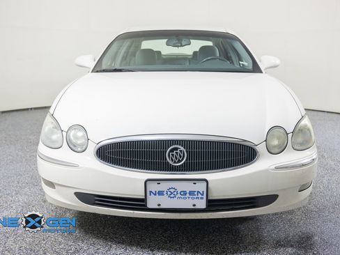 Used 2006 Buick LaCrosse CXL w/ Chrome Appearance Package FWD image 2
