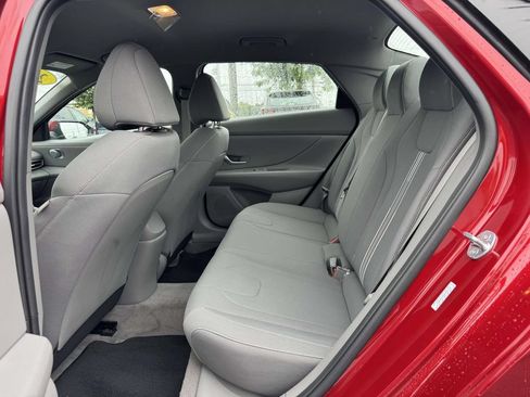Used 2023 Hyundai Elantra SEL w/ Cargo Package FWD image 12