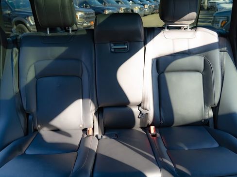 Used 2022 Land Rover Range Rover Westminster Edition image 19