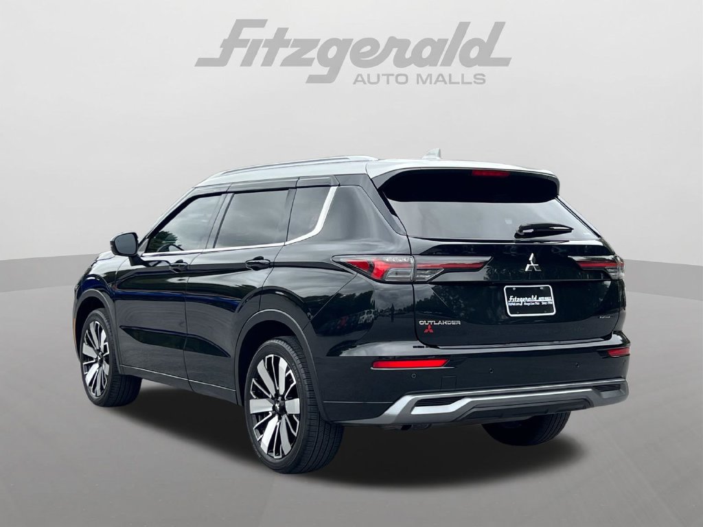 Used 2025 Mitsubishi Outlander AWD image 9