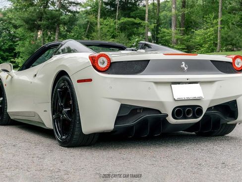 Used 2015 Ferrari 458 Spider RWD image 6