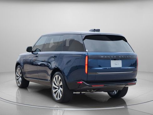 New 2026 Land Rover Range Rover Long Wheelbase SE AWD/4WD image 3
