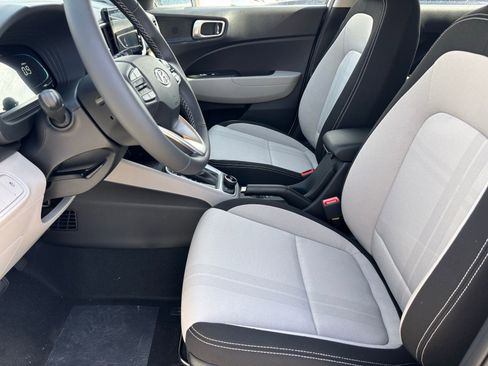 New 2026 Hyundai Venue SEL FWD image 12