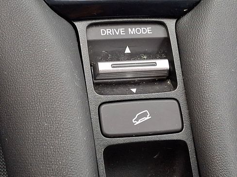 Certified 2023 Honda HR-V LX image 24