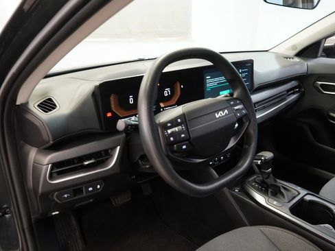 Used 2025 Kia K4 FWD image 6