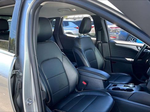 Used 2024 Ford Escape Platinum image 27