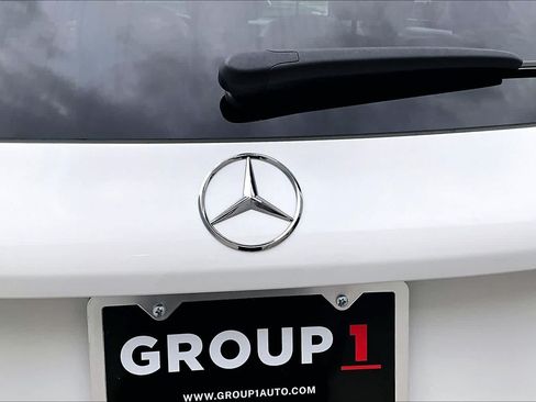 Used 2021 Mercedes-Benz GLC 300 image 10