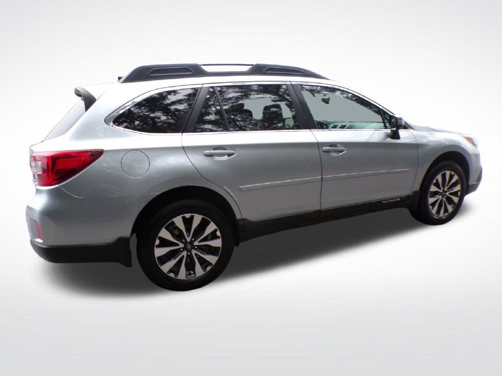 Used 2016 Subaru Outback 2.5i Limited AWD/4WD image 8