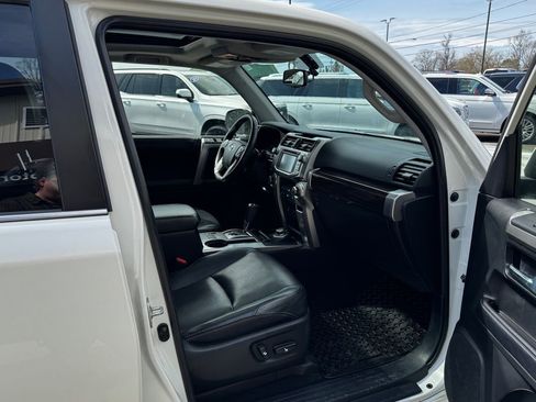 Used 2019 Toyota 4Runner 4WD image 25