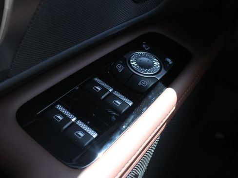 New 2026 Lincoln Nautilus Reserve AWD/4WD image 9