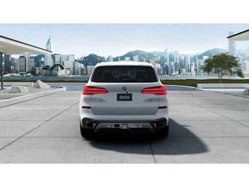 New 2026 BMW X5 xDrive50e w/ M Sport Package AWD/4WD image 5
